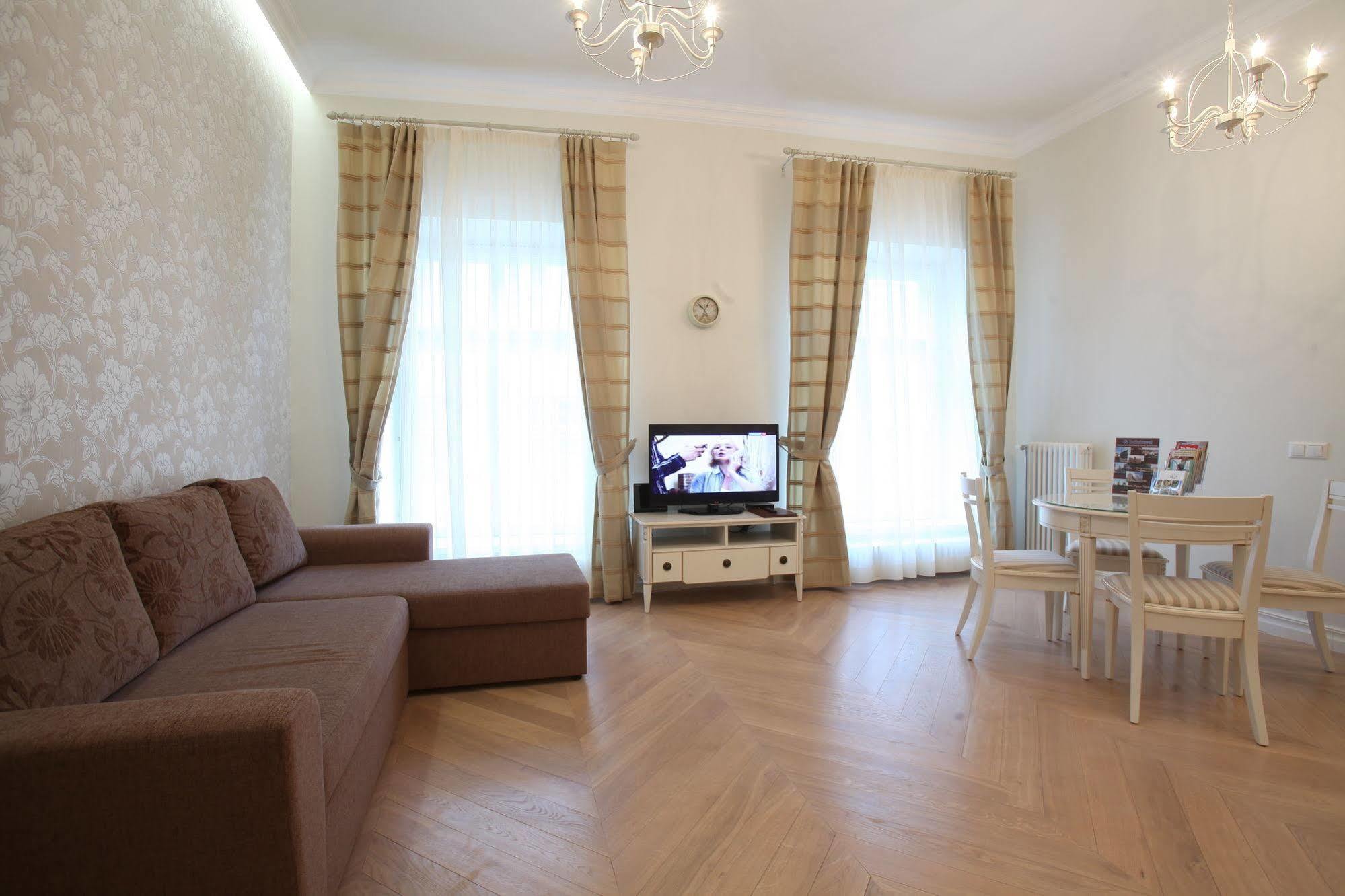 Delta Apartments - Old Town View Apartment Tallinn Ngoại thất bức ảnh